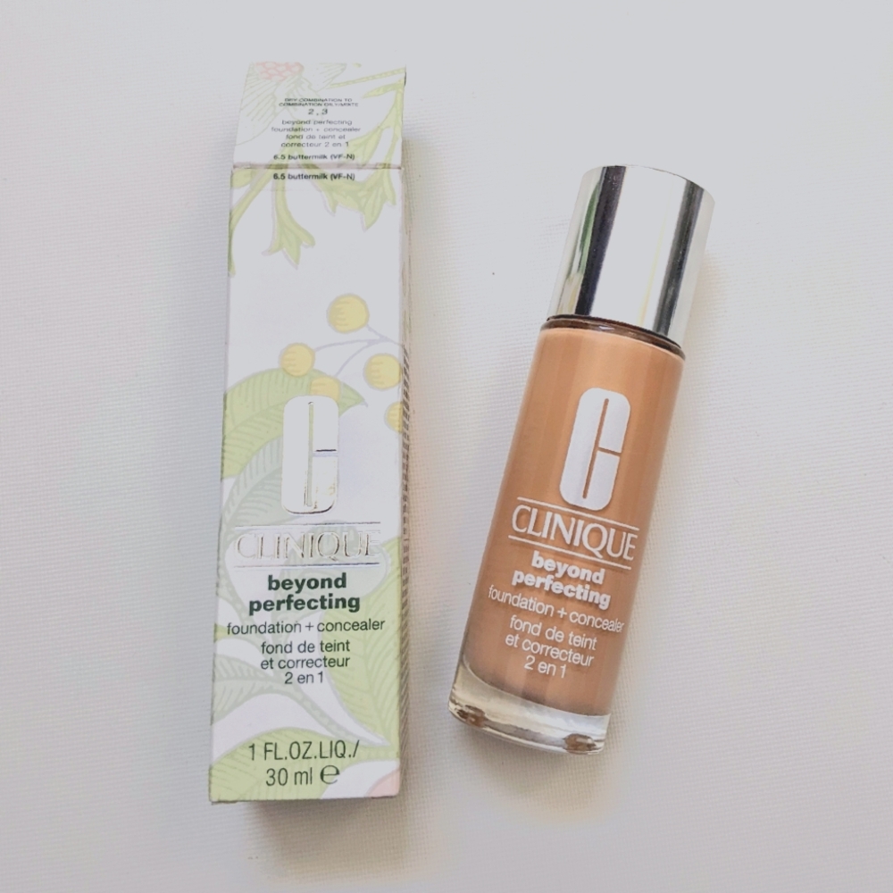 Clinique Beyond Perfecting 2-in-1 Foundation + Concealer
